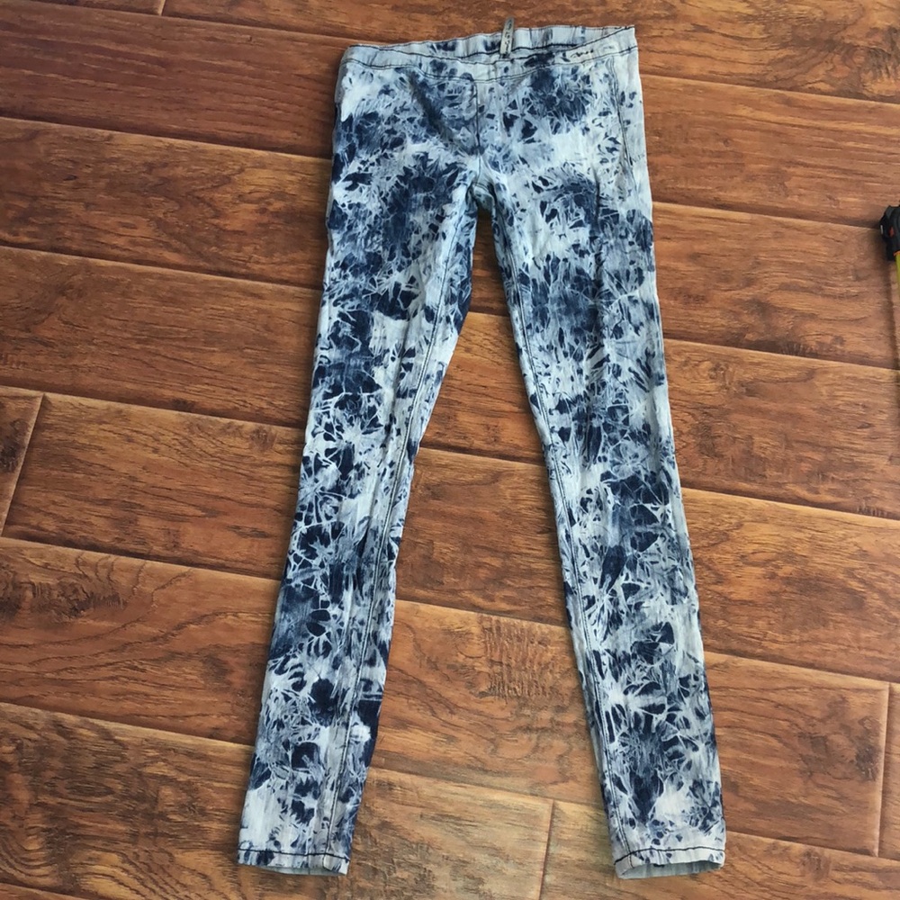 Size Medium blue and white stretch jeans.